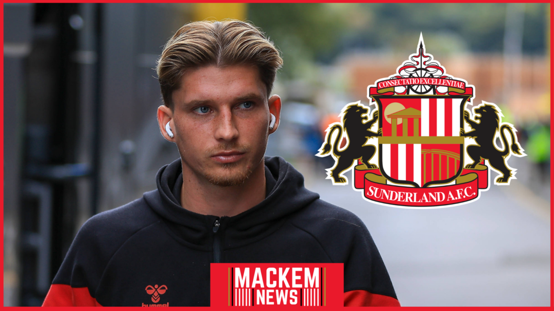 Sunderland badge, Dennis Cirkin