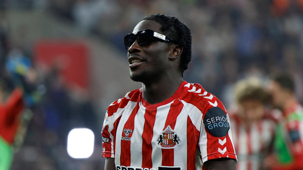 Sunderland star Eliezer Mayenda