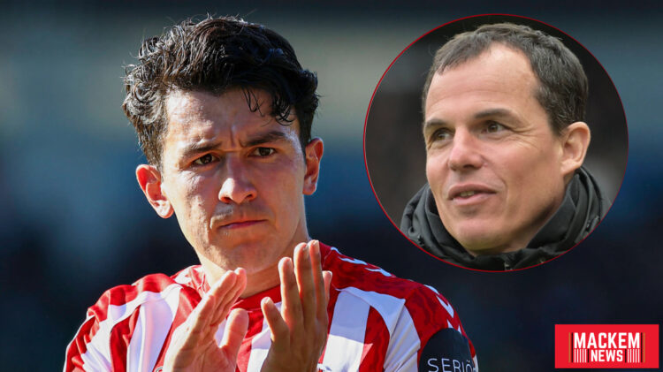 Sunderland defender O'Nien and Regis Le Bris