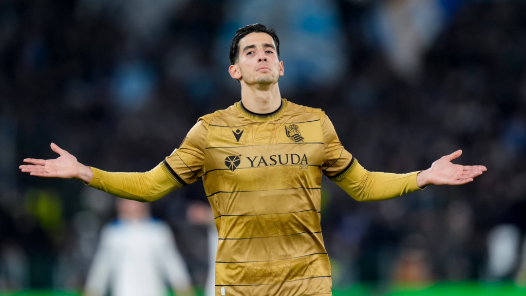 Nayef Aguerd playing for Sociedad