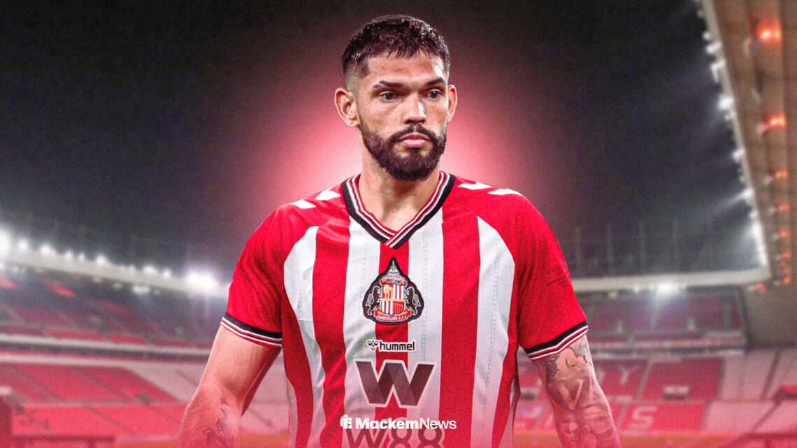 Omar Alderete in Sunderland shirt