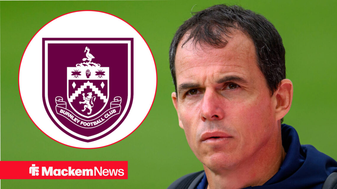 Sunderland manager Regis Le Bris with Burnley insert