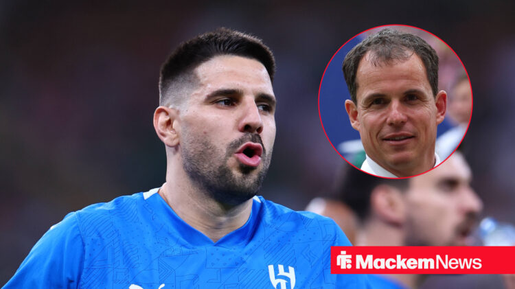 Sunderland manager Regis Le Bris and Al-Hilal striker Aleksandar Mitrovic