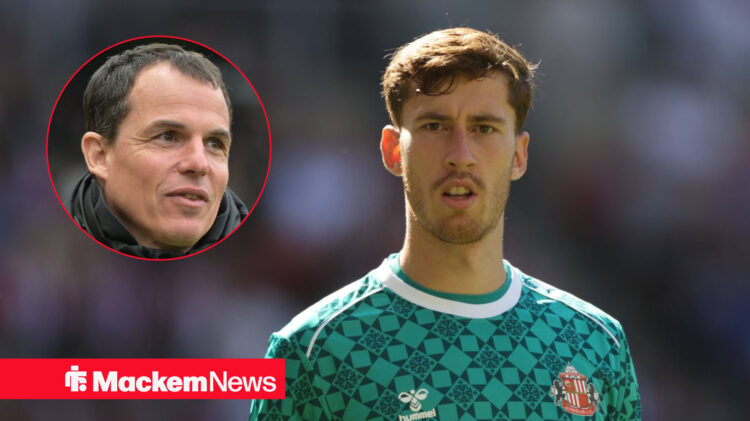 Sunderland goalkeeper Robin Roefs and Regis Le Bris