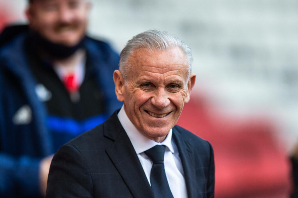 Former Sunderland manager Peter Reid smiles.