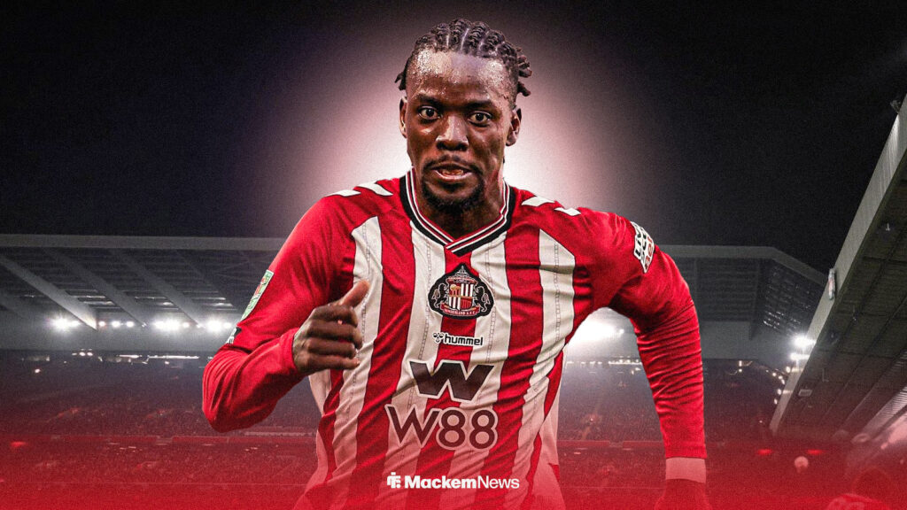Bertrand Traore in Sunderland kit
