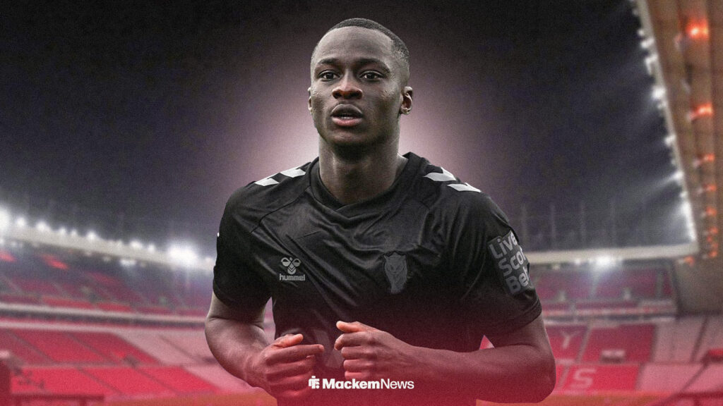 Habib Diarra in Sunderland third kit