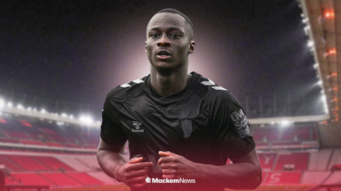 Habib Diarra in Sunderland third kit