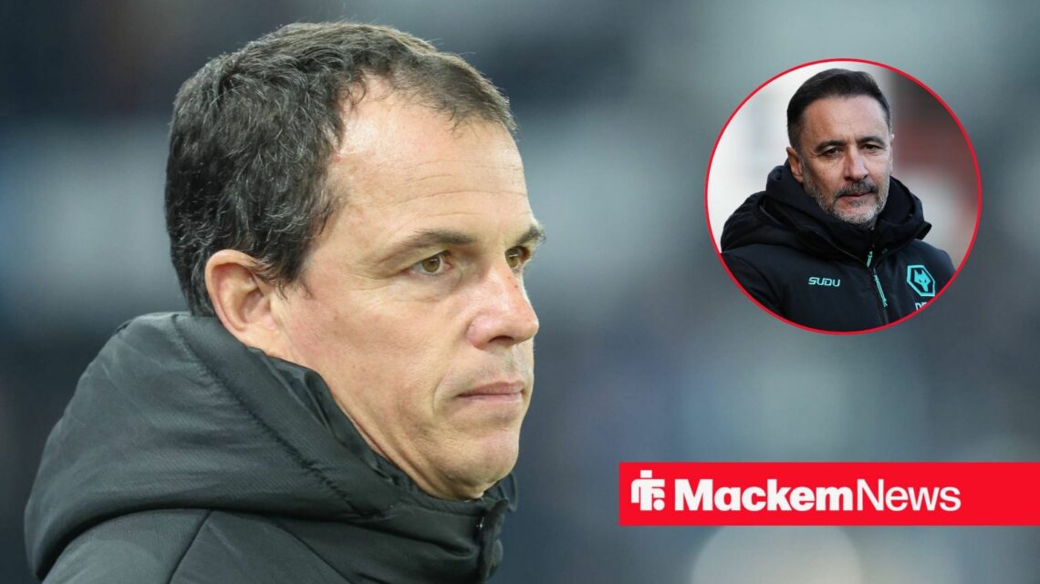 Regis Le Bris looking at Vitor Pereira in circle