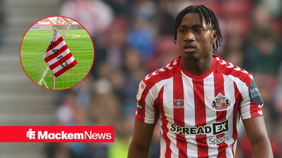 Romaine Mundle playing for Sunderland
