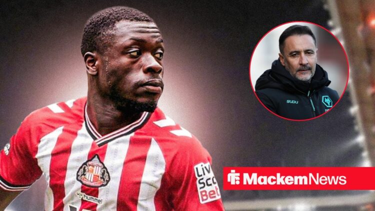 Brian Brobbey in Sunderland kit with Vitor Pereira in frame