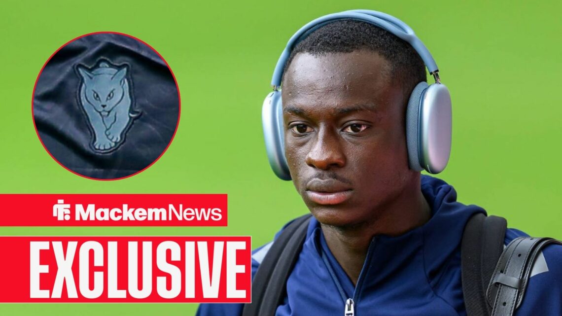 Habib Diarra in Sunderland gear with alternative badge in frame