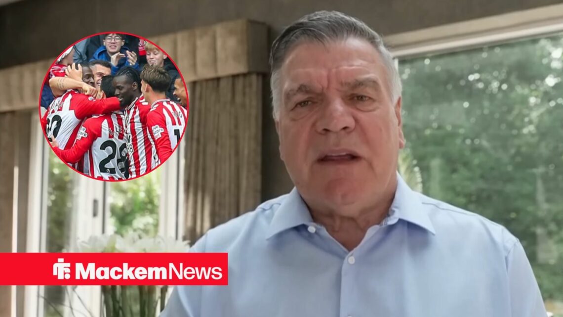 Sam Allardyce with Sunderland players in frame
