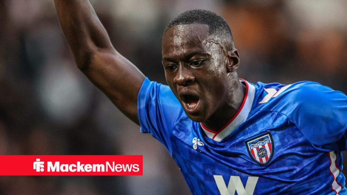 Habib Diarra in action for Sunderland.