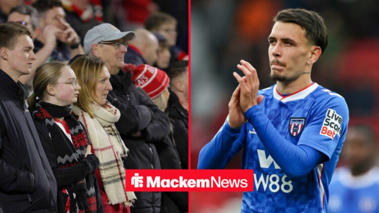 Enzo Le Fee applauding with Sunderland fans