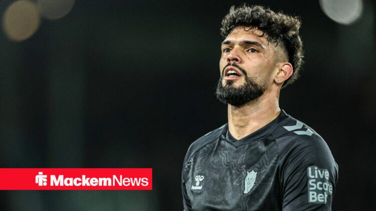 Omar Alderete playing for Sunderland vs Leeds