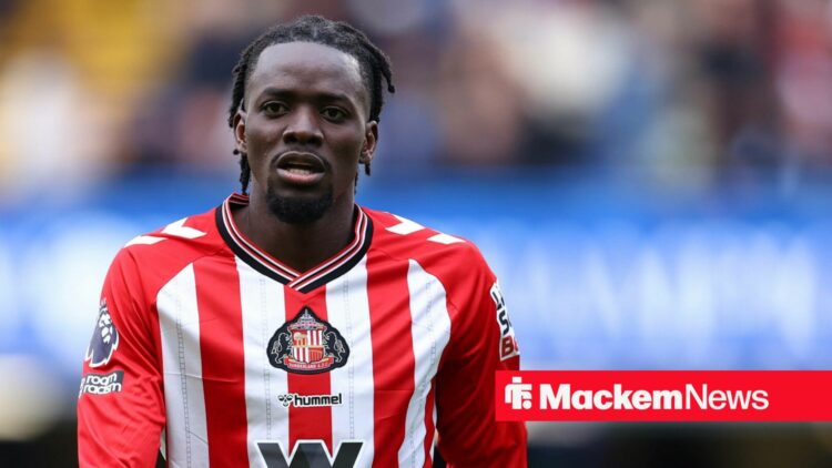 Bertrand Traore playing for Sunderland vs Chelsea