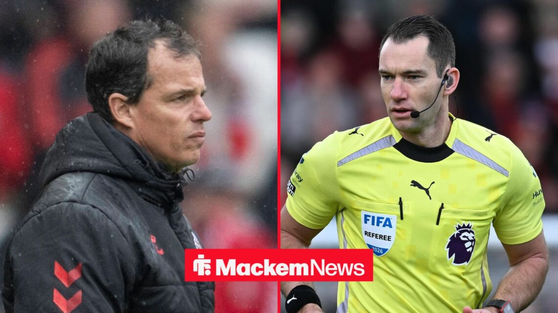 Regis Le Bris looking frustrated with Jarred Gillett in action