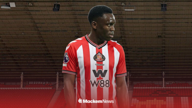 Arthur Avom in Sunderland shirt