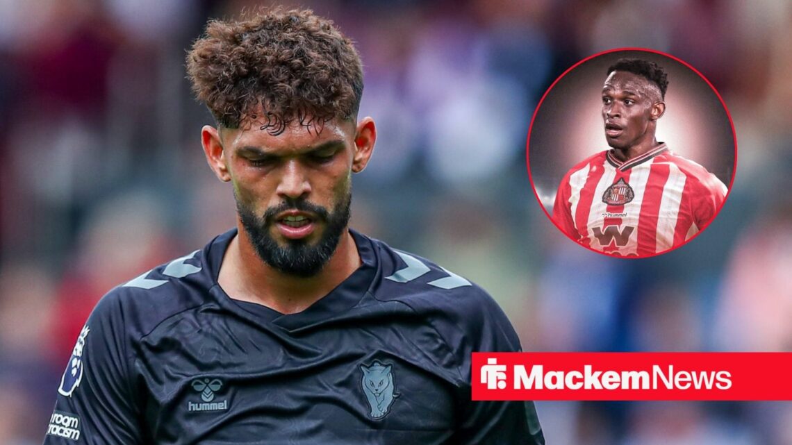 Omar Alderete in Sunderland third shirt with Jhon Lucumi in Sunderland home shirt