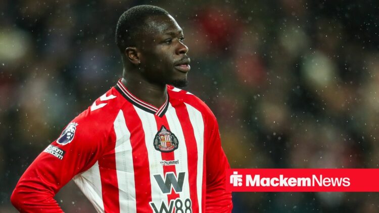 Brian Brobbey playing for Sunderland