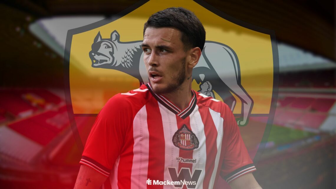 Enzo Le Fee at Sunderland with Roma badge